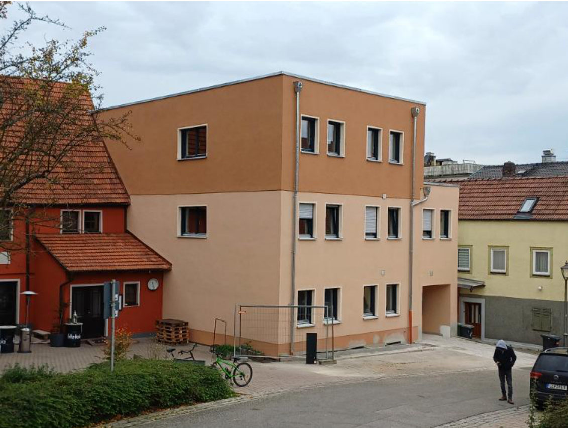 Fertiggestelltes Gebäude, Ansicht vom Stadtschloss